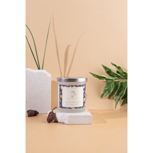 CARDAMOM & VETIVER | ESSENTIAL OIL | VEGAN | LUXURY SCENTED CANDLE | 8 ...