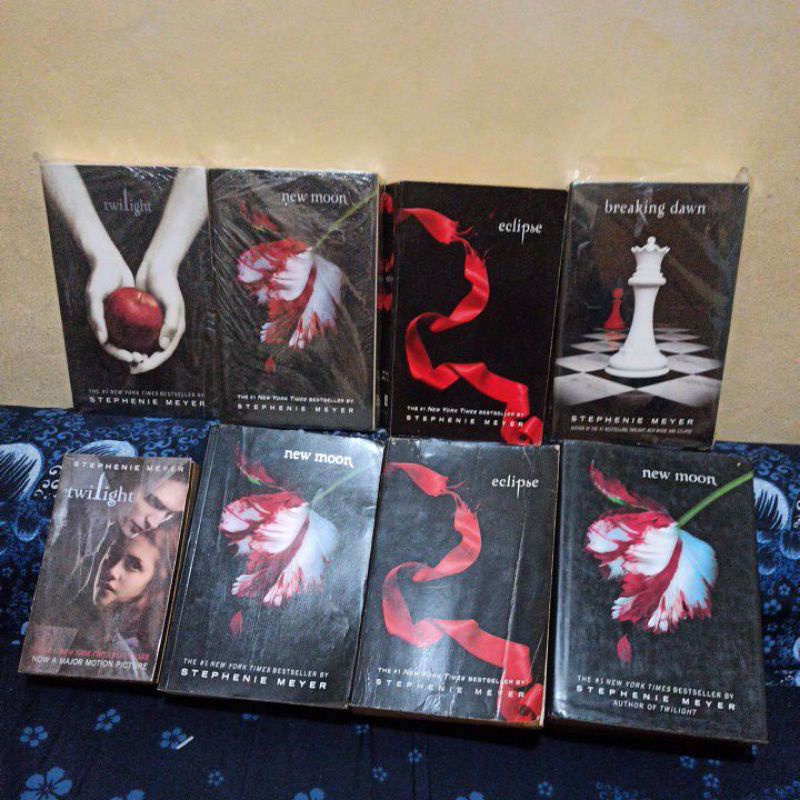 stephenie meyer twilight series new moon eclipse twilight breaking dawn |  Shopee Philippines