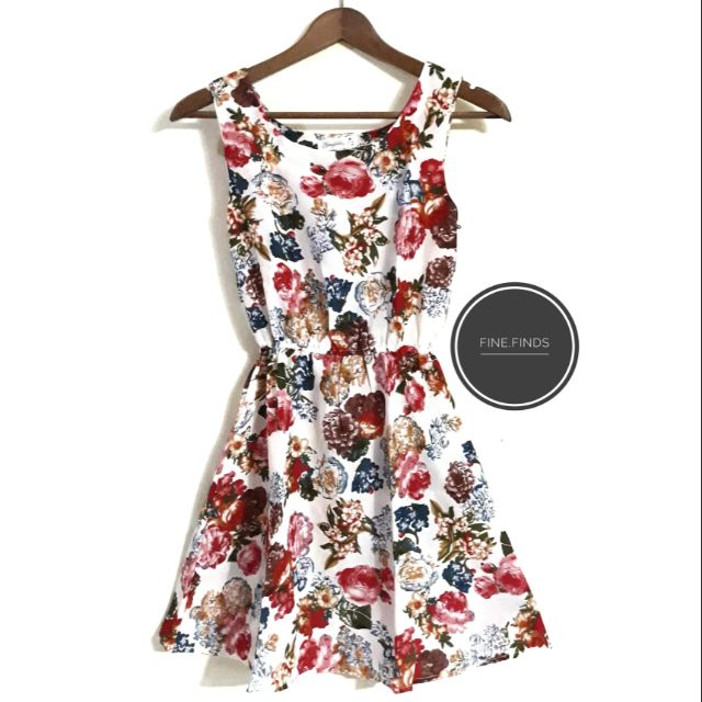 white floral sleeveless dress