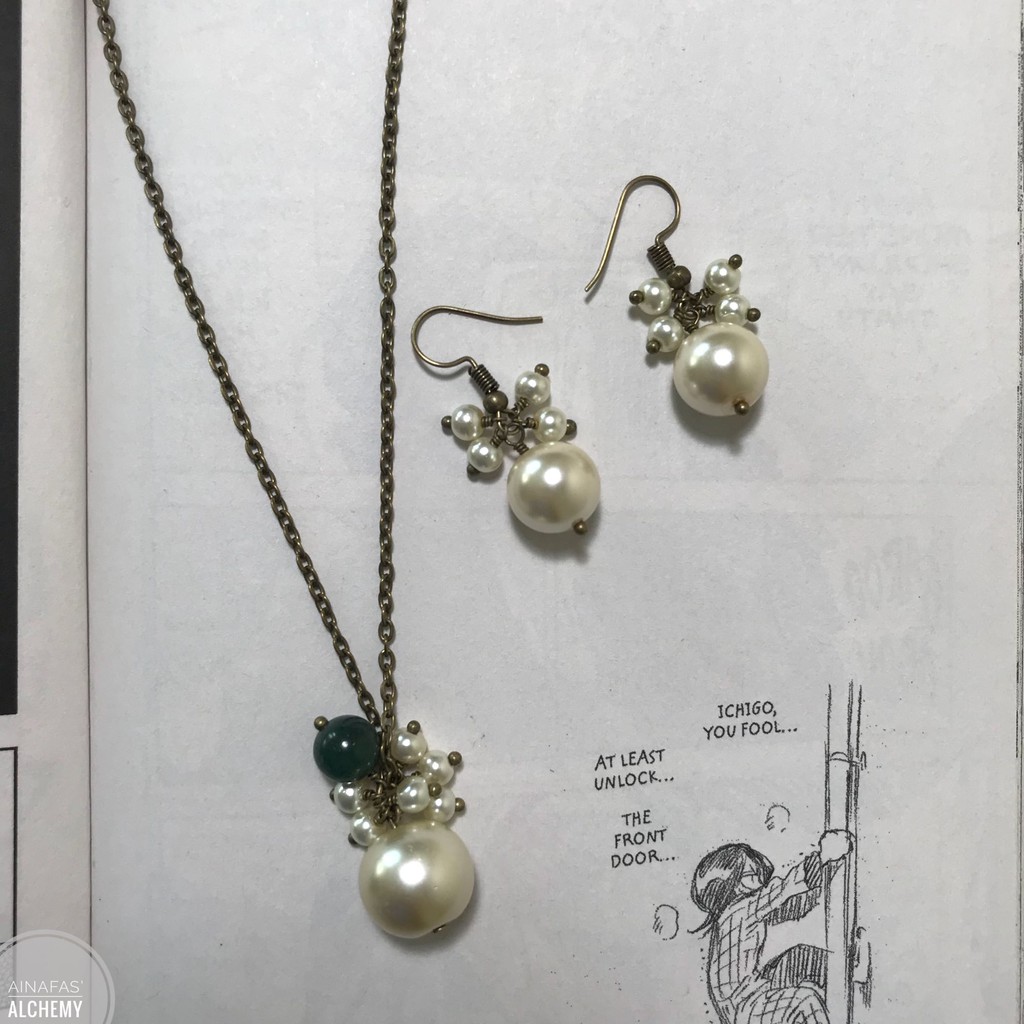 pearl pendant necklace and earring set