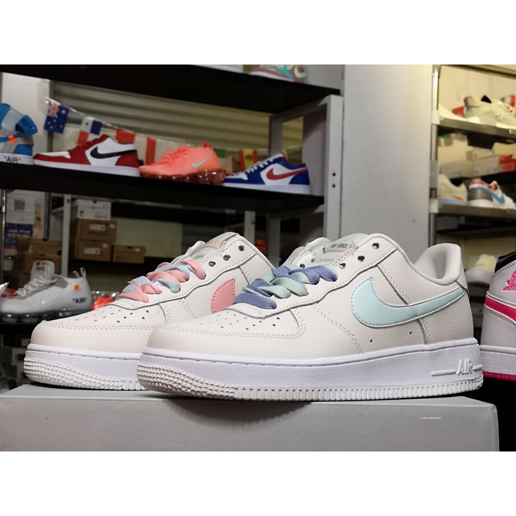 nike wmns air force one