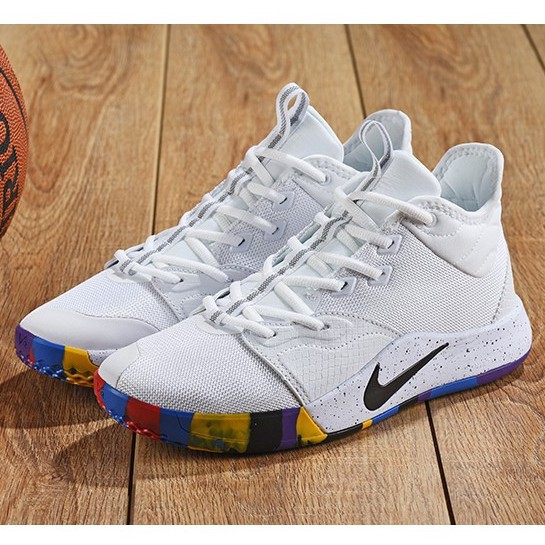 pg 3 white basketball shoes
