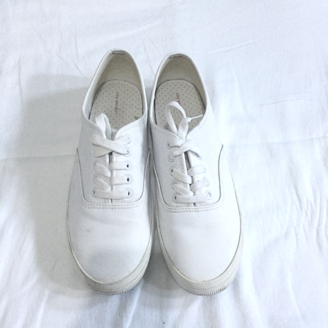 payless white shoes