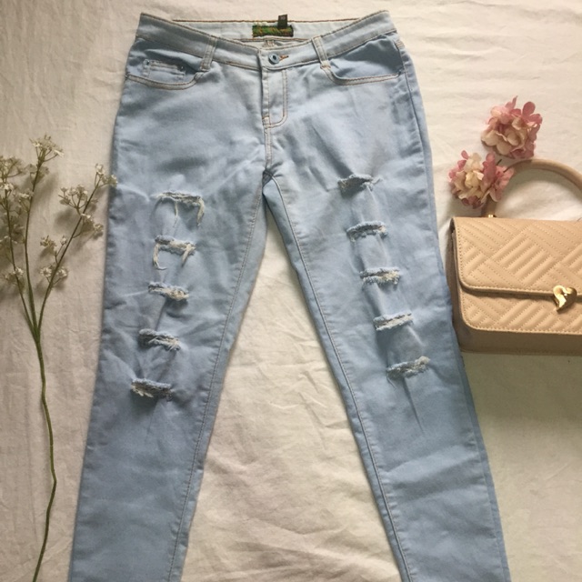 size 28 ripped jeans