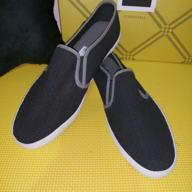 black non slip shoes payless