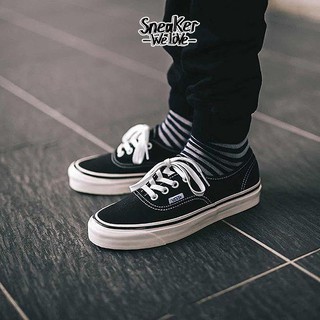 vans authentic black style