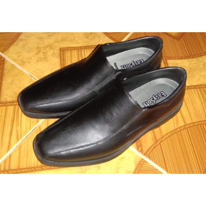 World Balance EasySoft Black Size 43 Shoes (PreOwned) | Shopee Philippines