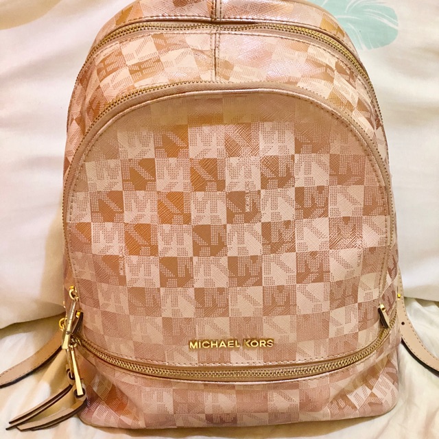 michael kors rose gold backpack