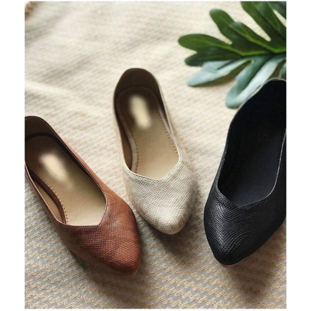 snake flat shoes