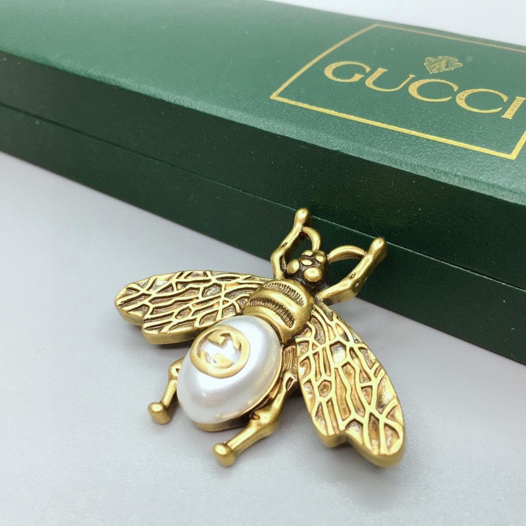 Gucci Gucci honey bee brooch very style of physical objects more beautiful  overseas Madein Italy. | Shopee Philippines