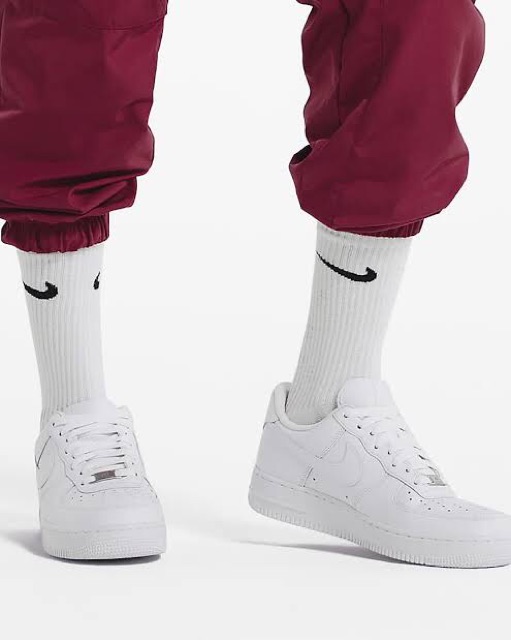 mid high nike socks