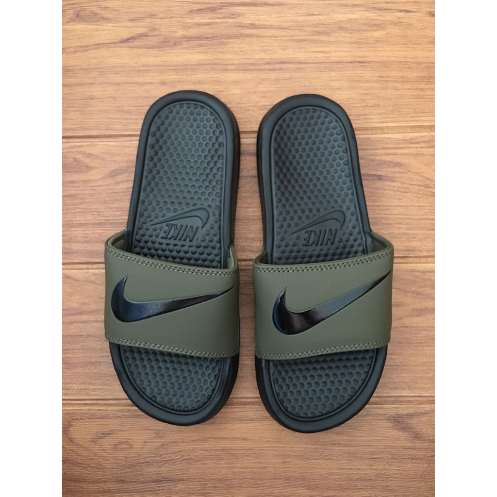 nike cloudfoam slides