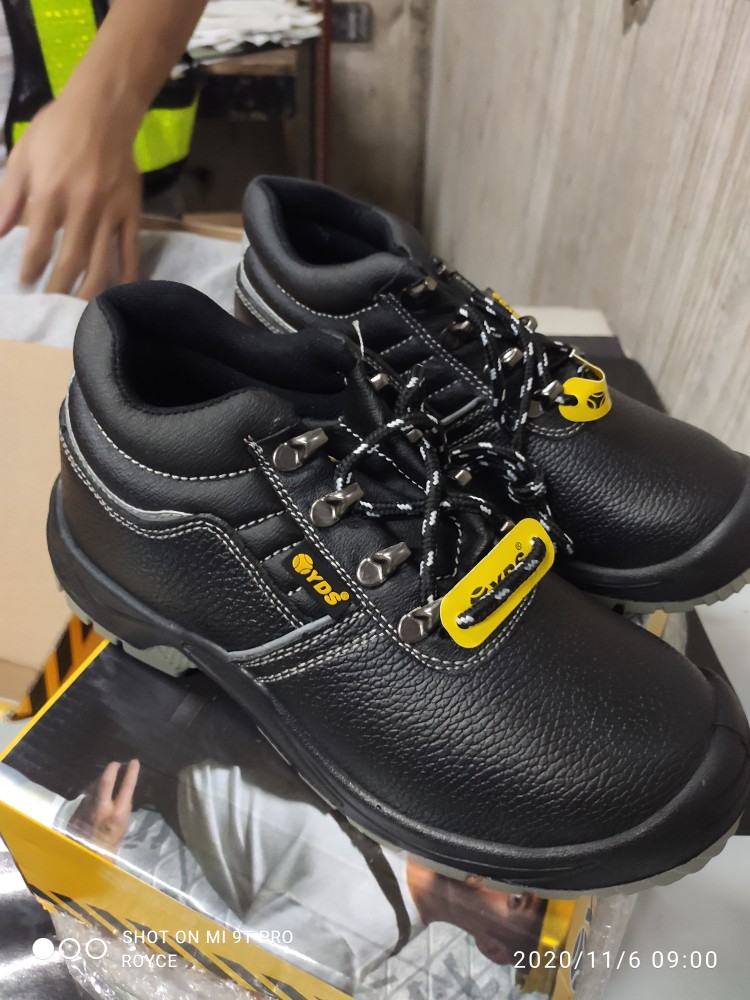 YDS BS21 Safety Shoes For Men Antismashproof Safety Shoes Steel Toe