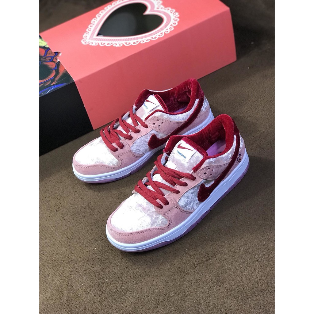 nike sb dunk valentines day