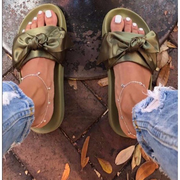 fenty slides with bow