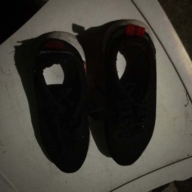 black rubber shoes for girl