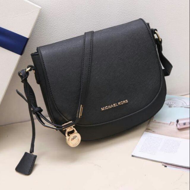 michael kors sling bag