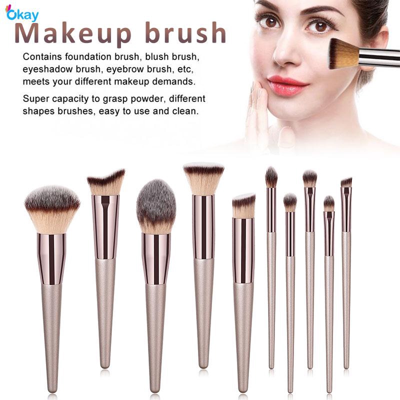 different makeup brushes