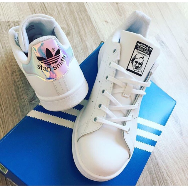 stansmith hologram