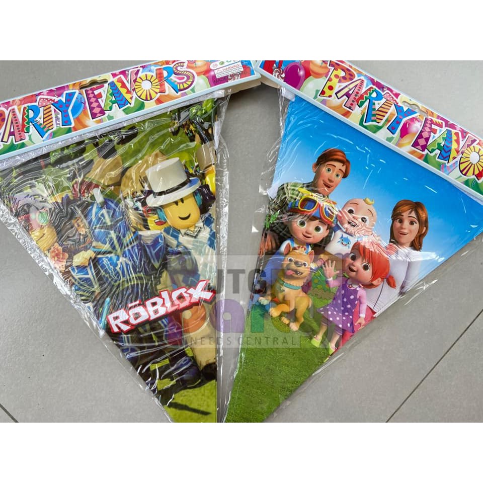 tiktok, cocomelon, roblox banderitas