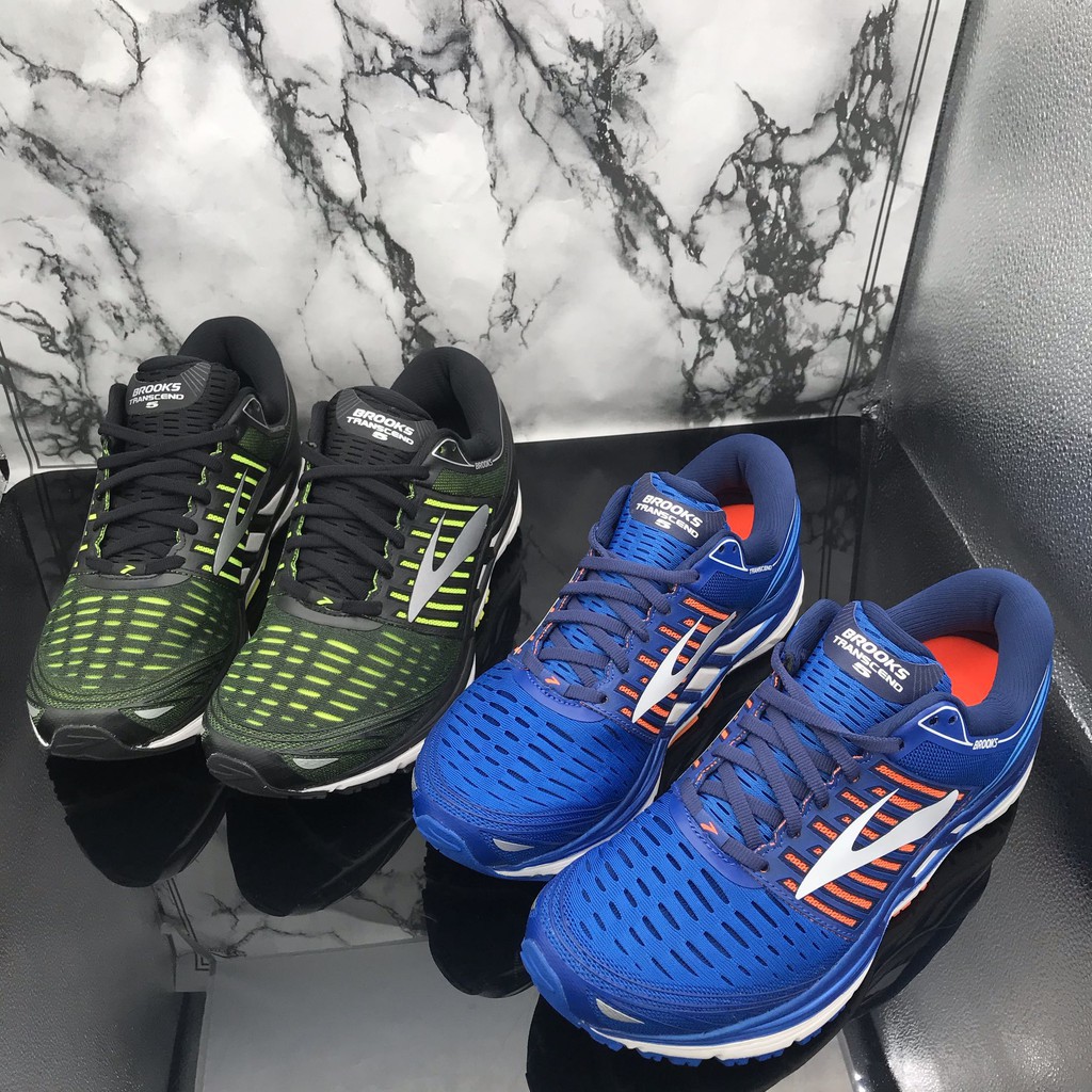 brooks non slip shoes