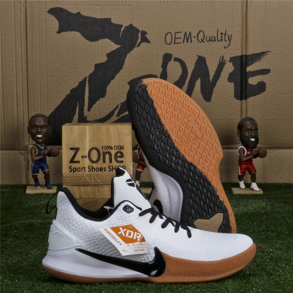 mamba focus white black