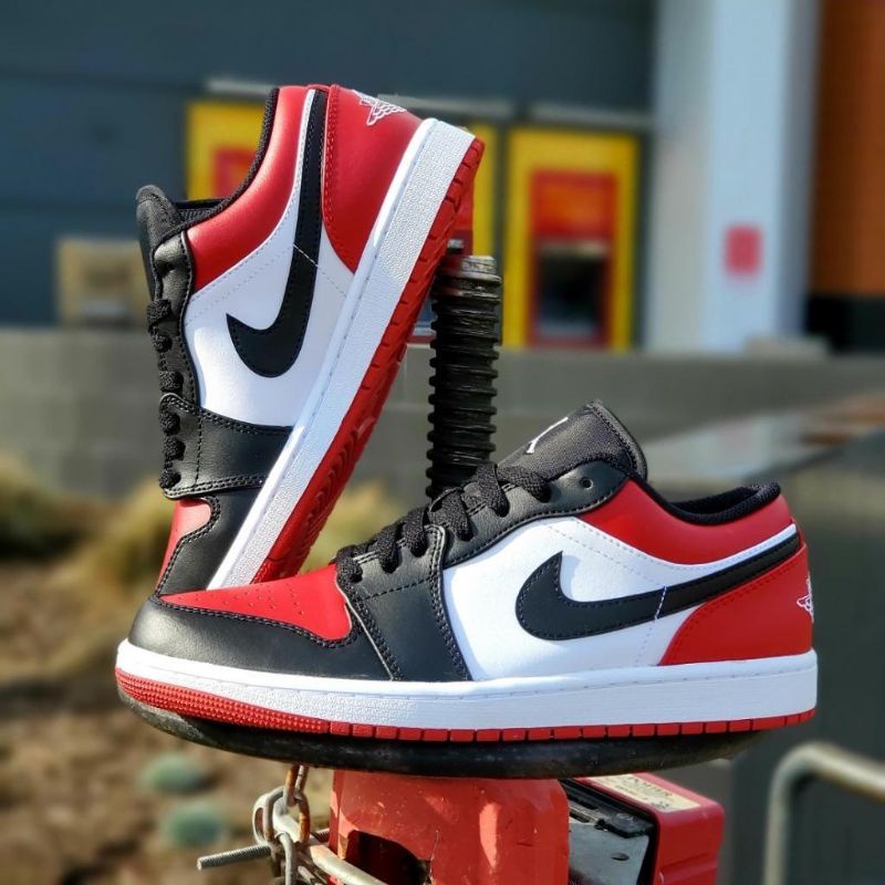 購買 Air Jordan 1 Low "Bred Toe"