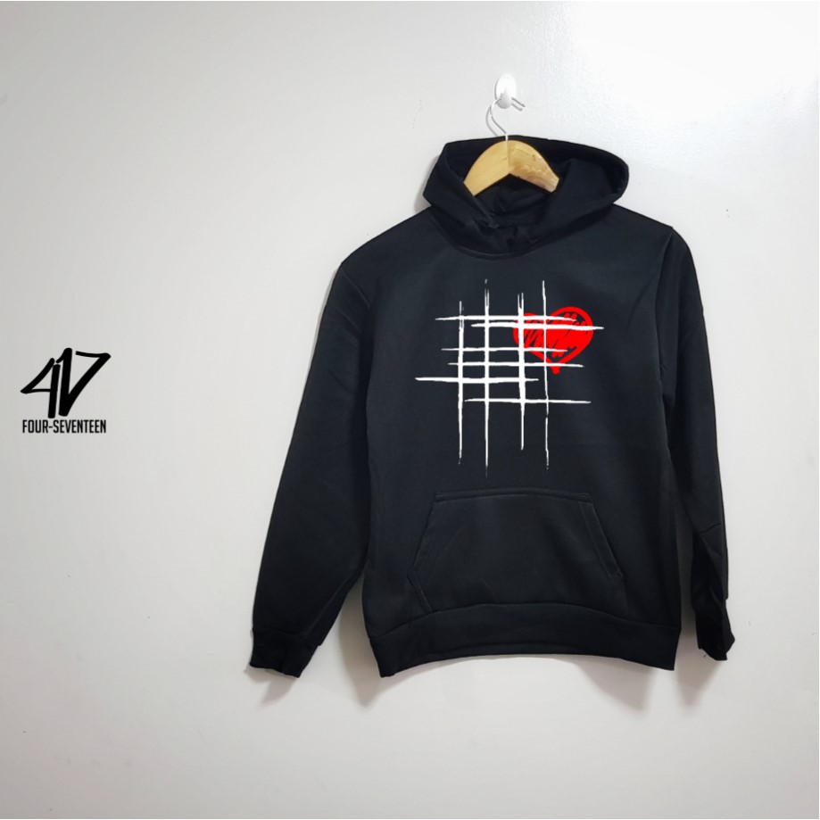 black sweater no hoodie
