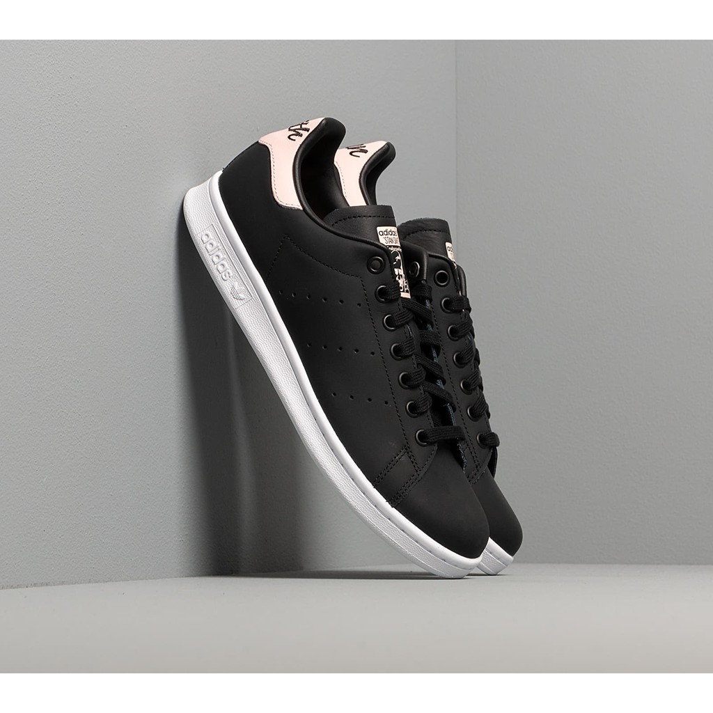 stan smith black pink