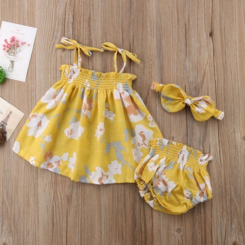 newborn baby yellow clothes
