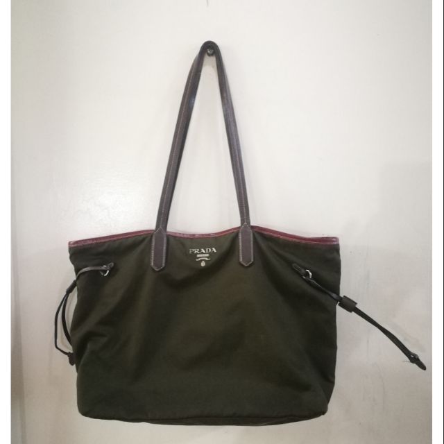 prada neverfull bag
