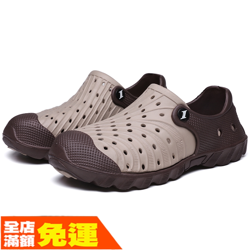 crocs beach