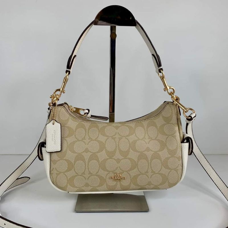 PENNIE SHOULDER BAG 25 IN SIGNATURE CANVAS (COACH C7223) Shopee