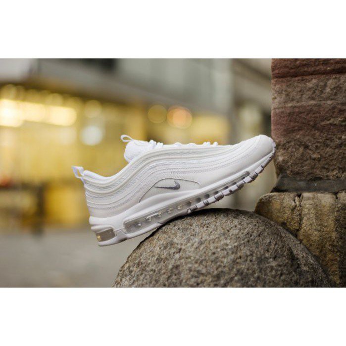 am 97 triple white