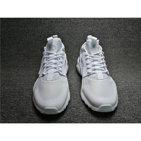 huarache ultra triple white