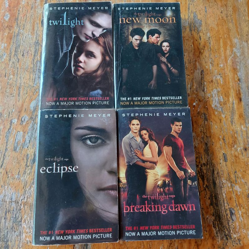 Twilight movie tie in paperback 4 book BUNDLE by Stephenie meyer | new moon  | eclipse | breakingdawn | Shopee Philippines