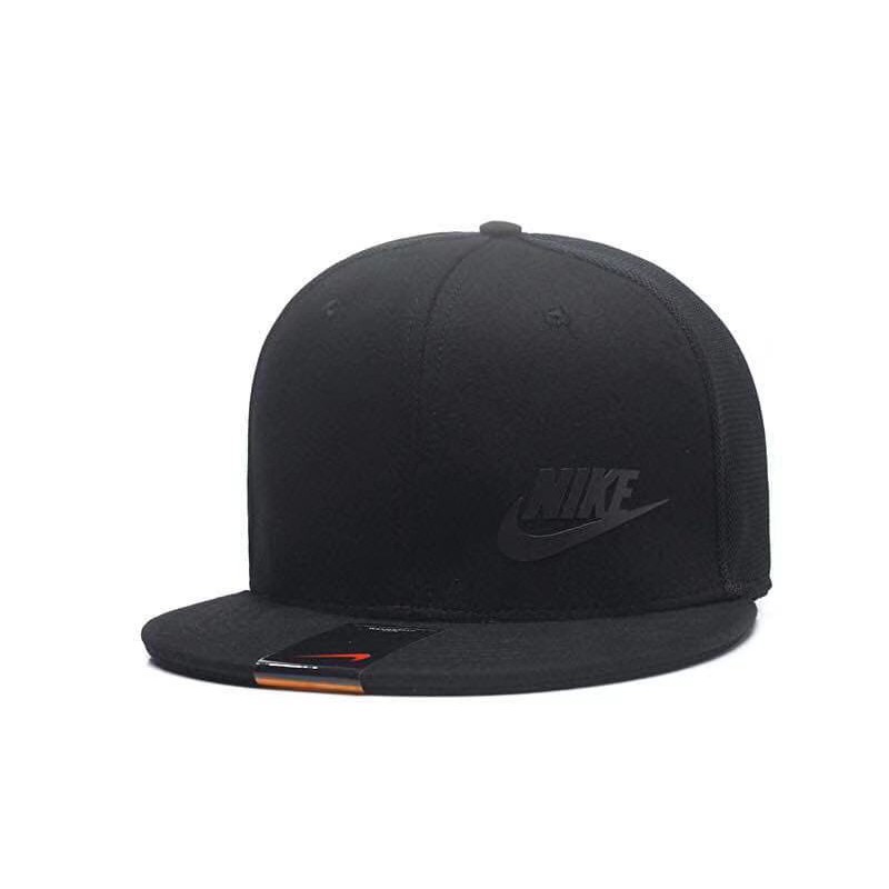 nike snapback cap black