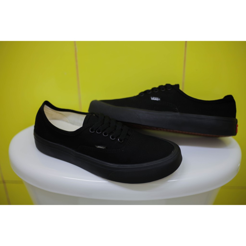 vans shoes all black