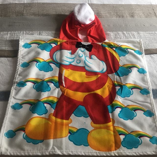 jollibee hooded towel