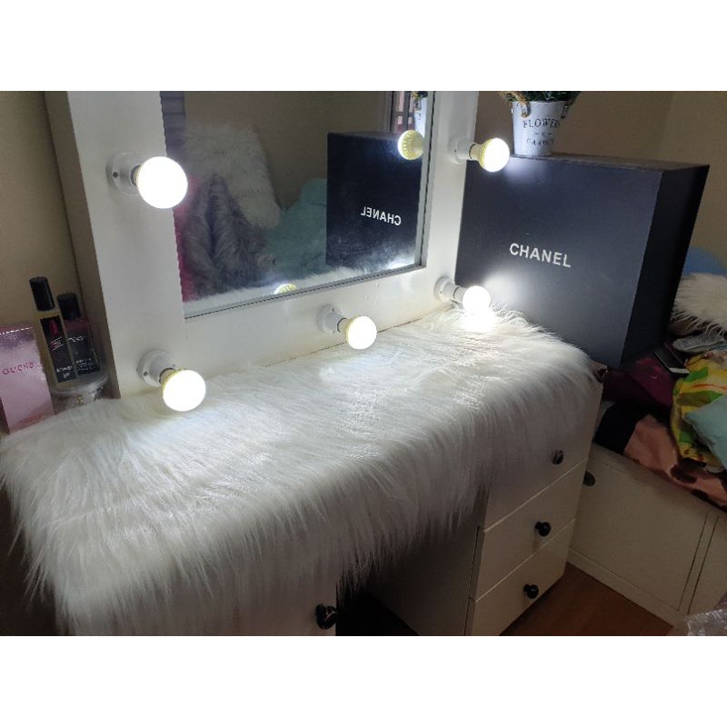 Vanity Table S And Deals, Vanity Table With Mirror And Lights Ikea