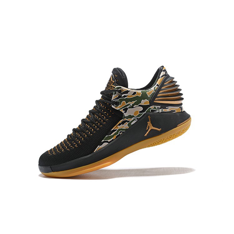 air jordan 32 low camo