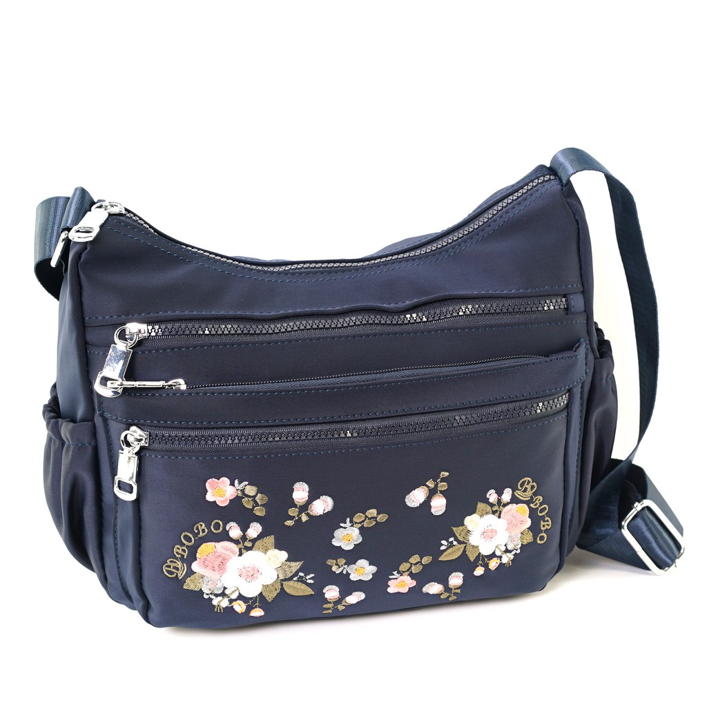 lightweight purse with pockets