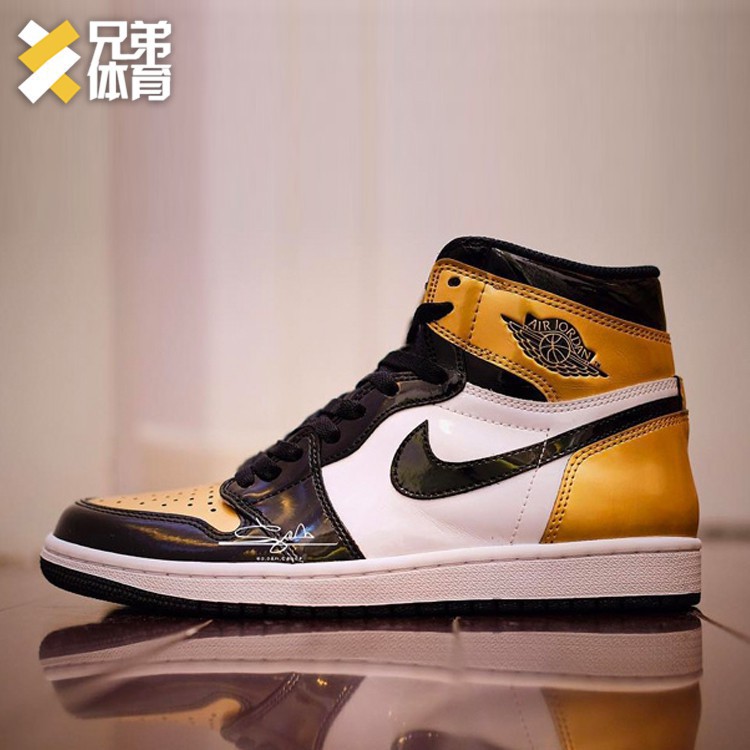 jordan one gold toe