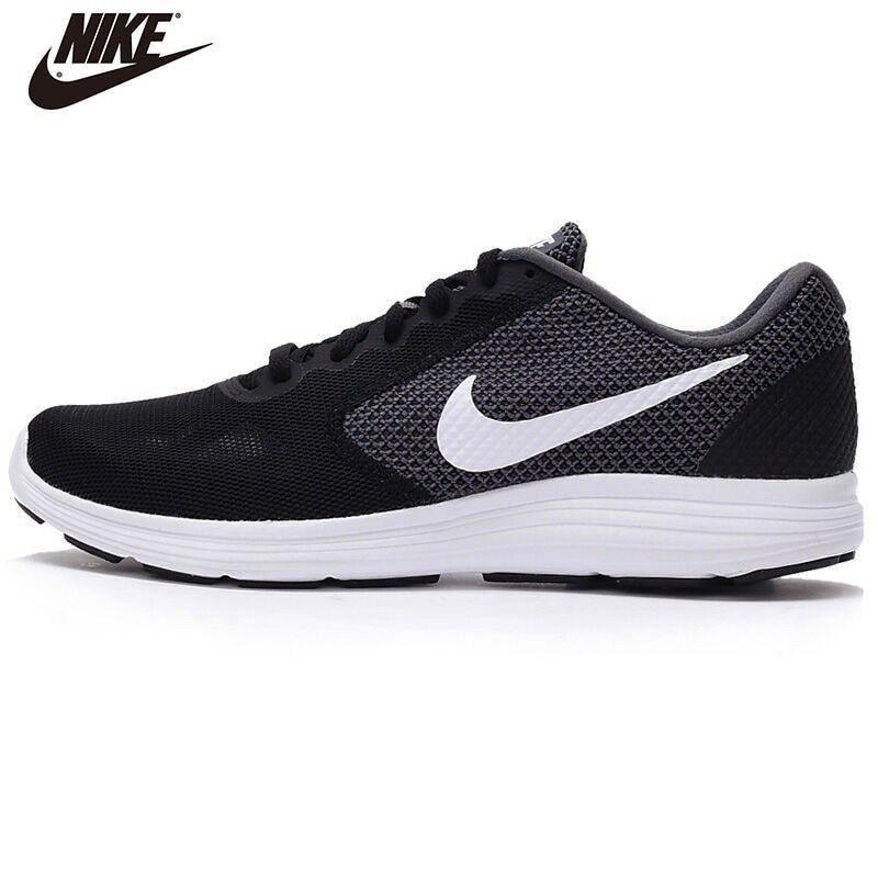 boys size 11 nike shoes