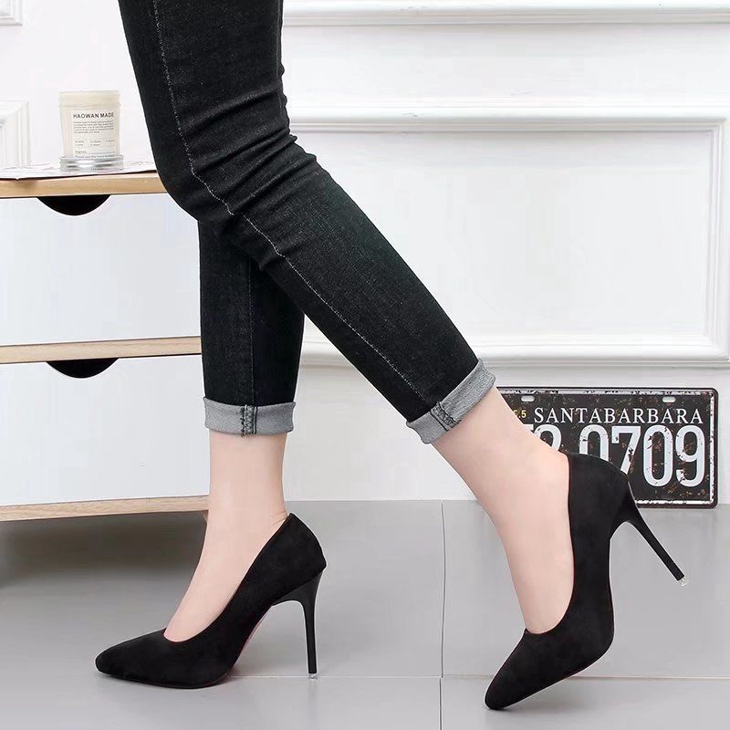 cute comfortable black shoes