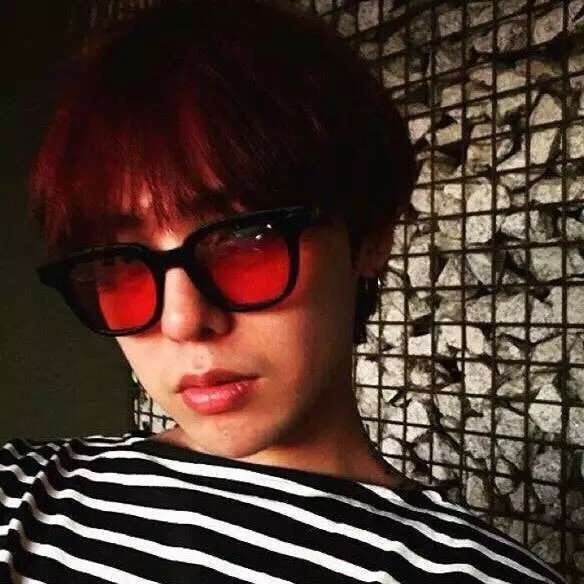 g dragon yellow sunglasses