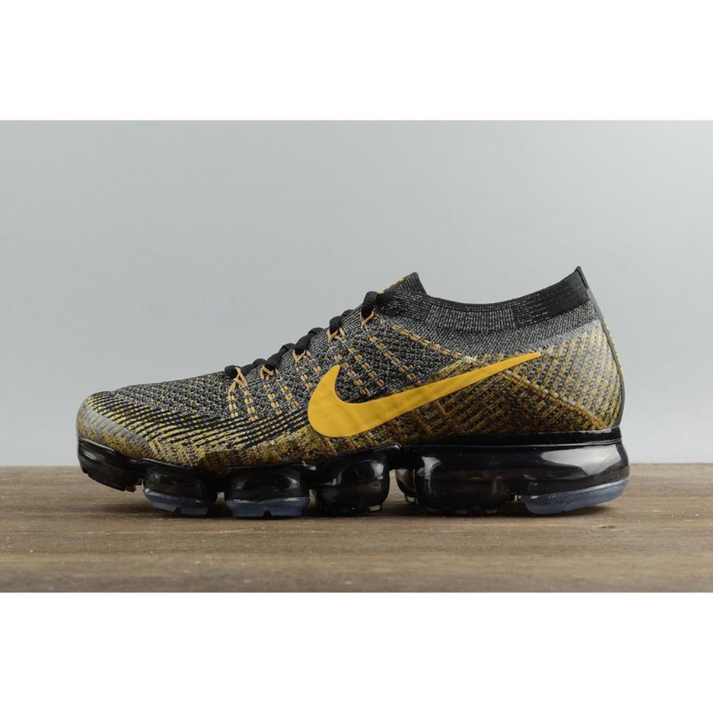 nike vapormax flyknit running shoes