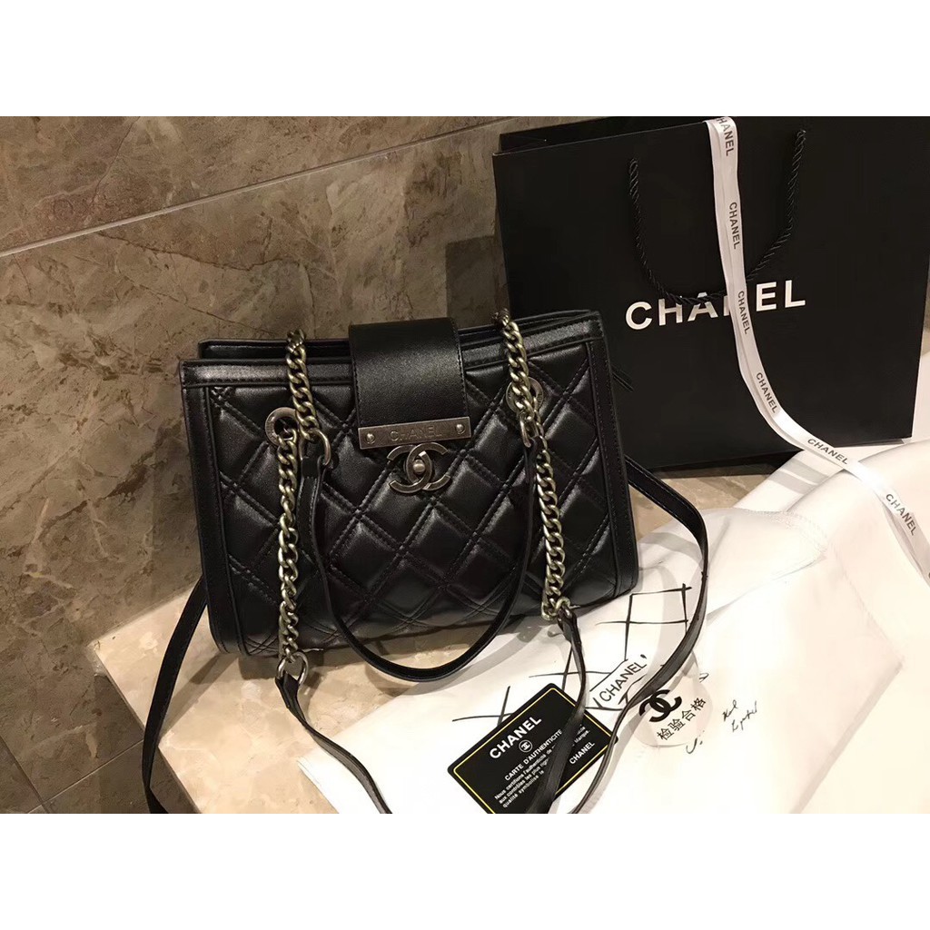 channel ladies bag