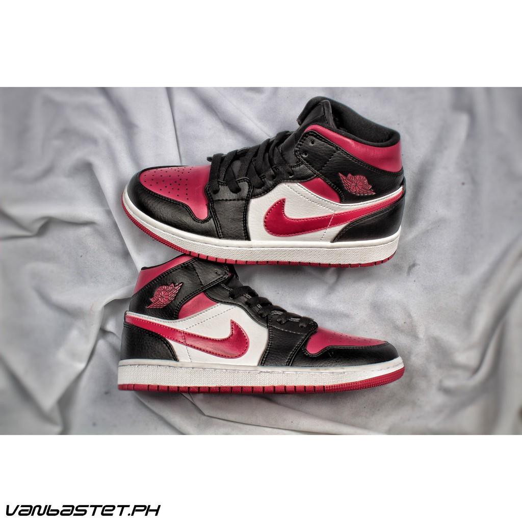 bred toe nike