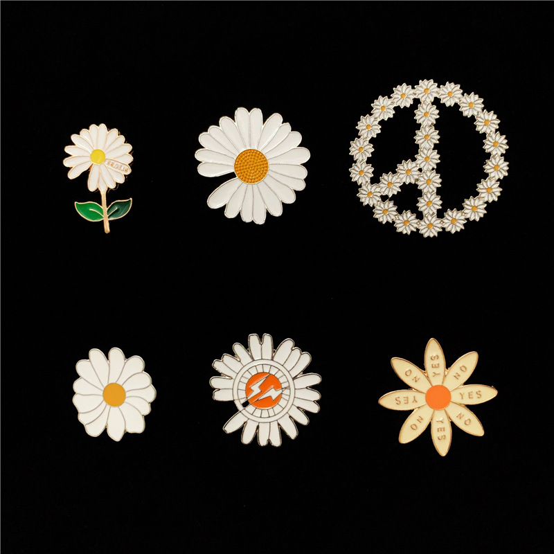 PEACEMINUSONE - PEACEMINUSONE PMO DAISY BROOCH #1の+markatdoo.si